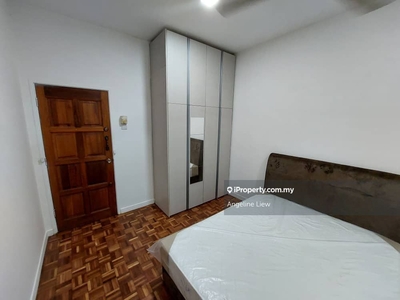 Room for rent near One Utama