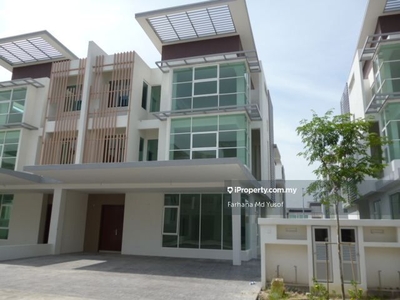 3 Storey Semi Detached Jacaranda @ Garden Residence, Cyberjaya