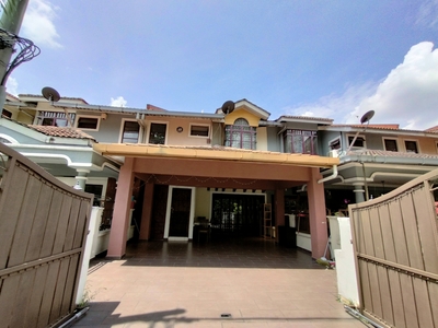 BIG UNIT Extended Kitchen 5 Bedrooms Double Storey Terrace House at Sepah Puteri 5, Kota Damansara For Sale