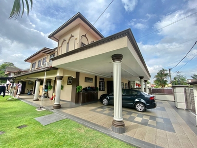 CORNER LOT Renovated & Extended Double Storey SEMI-D at USJ 11 for Sale