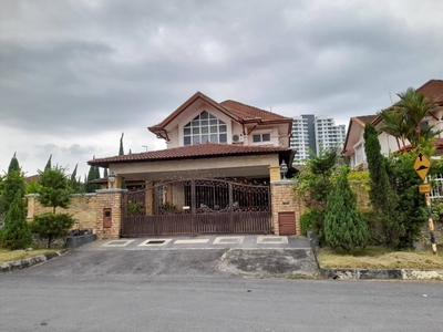 Double storey Cornerlot Bungalow@Bandar seri Putra