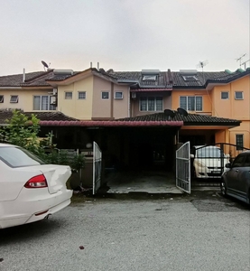 Freehold 18' x 60' Double Storey Terrace House at Taman Puchong Utama For Sale BELOW MARKET VALUE