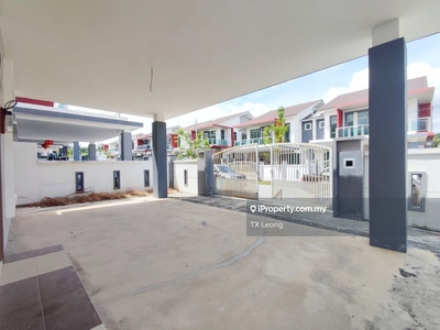 Freehold brand new double storey semid for sales! Facing south !