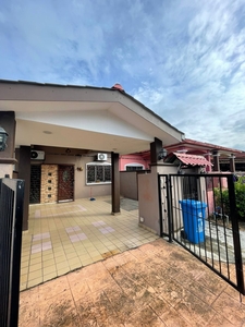 FREEHOLD CHEAP Single Storey Terrace House at Section 30 Shah Alam For Sale