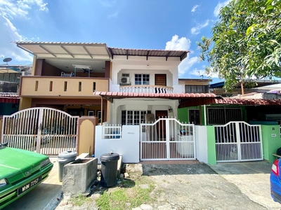 FREEHOLD Low Cost Fully Renovated Double Storey Terrace House at Taman Universiti Indah Sri Kembangan