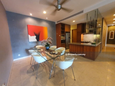 KLCC view with well-kept condition, short walk to LRT / MRT stations