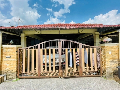 Renovated Single Storey Terrace House at Taman Chears Jaya Balakong For Sale