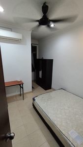 Room with private bathroom Bandar parkland