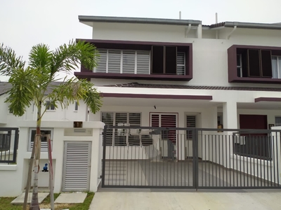 2-storey house , Starling @ bandar rimbayu, - Endlot basic for rent