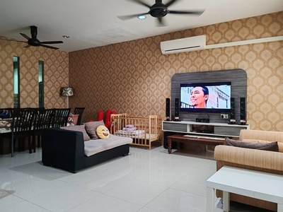Double storey Terrace intermediate House For Rent! Location at Uni Central