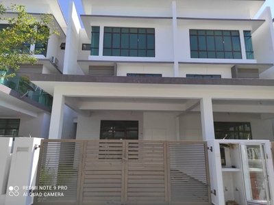 Gated Guarded 2.5 Storey Terrace House @ Taman Ozana Residence Ayer Keroh