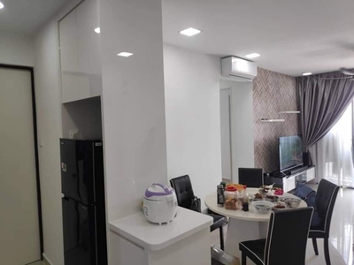 MRT Condo Kenwingston Avenue 2 Rooms Fully Furnish Modern Concept