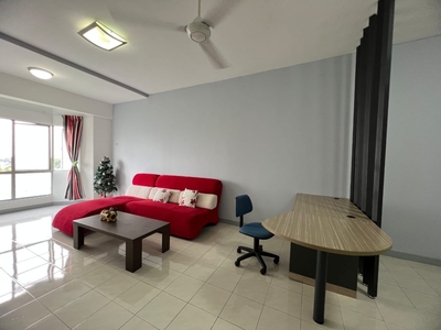 Permas Ville Apartment @ Bandar Baru Permas Jaya / Middle Floor