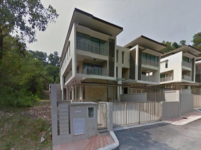 6 bedroom Semi-detached House for sale in Kajang