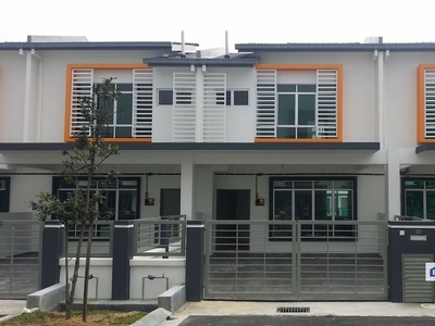 【Free Aircond】 Super Link House 24X80 Double Storey Landed Terrace!!! Puchong
