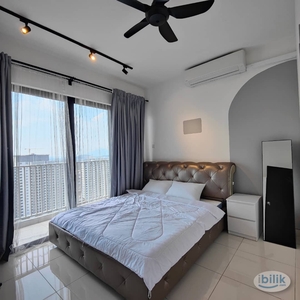 Balcony room with Smart . Allow ‍ ‍ . Included Utiltiy Wifi Cleaning . ❌ Agent Fee . 0️⃣ Maintanance