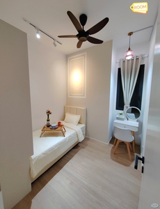 Now Promotion 2min cover walkway to MRT Newly Fully Furnished with Hotel Single Bed
