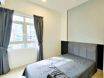 【 】 ️ MEDIUM ROOM ➕ NICE KLCC VIEW | TR Residence | FREE 500mbps WiFi ➕ Utilities⚡➕ ✨ House Cleaning❗