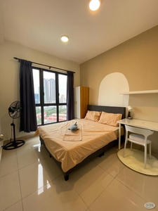 Elegant Living : Middle Room for RENT in Verando Residence @ Petaling Jaya