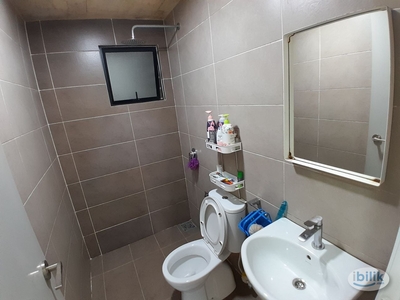Fully Furnished Medium Room rent at Residensi Hijauan Shah Alam