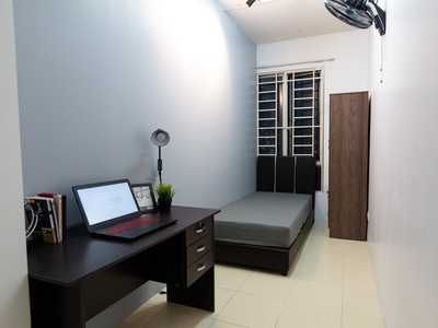 Premium and Affordable Single Room at Platinum Lake PV15, Setapak