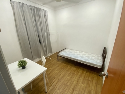 Private Single Room near Meru