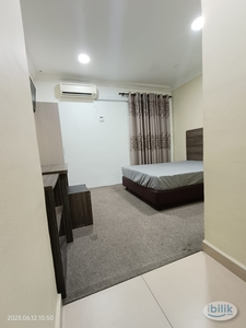 5 mins walking to Lalaport | Room For Rent @ Startown Inn, Bukit Bintang