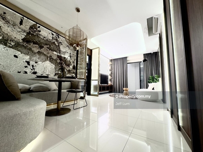 Bandar Kinrara 5 luxury service apartment