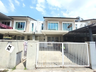 Double Storey Terrace Intermediate Jalan LEP 1 Taman Lestari Putra Seri Kembangan