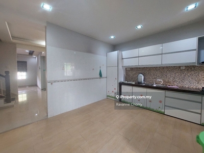Freehold 2 Storey Terrace House