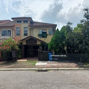 Freehold End Lot Terrace House at Bukit Jelutong Timur