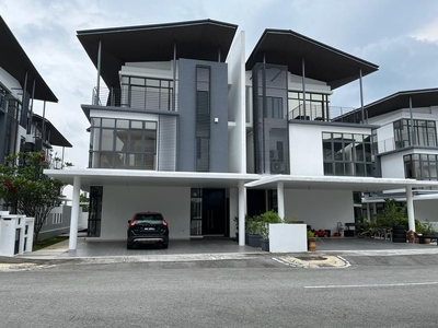 [ FREEHOLD ] Semi Detached House at Augusta Residence