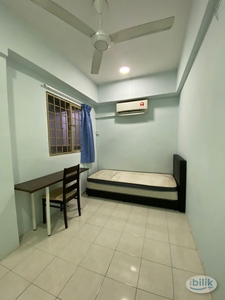 Middle Room at Medan Putra Condominium, Bandar Menjalara, Kepong, Desa Park