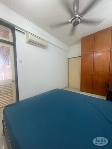 Middle Room at Sunway Damansara, Petaling Jaya