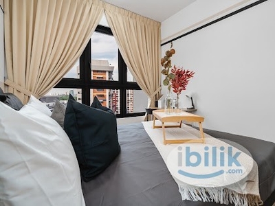 Newly Exclusive Private Master Room with Bathroom, walking Distance LRT MRT