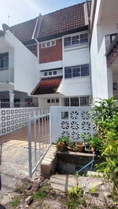 ORIGINAL CONDITION 3 Storey Terrace Taman Bukit Teratai Ampang