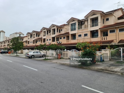 Park Ville Garden for sale. Upper unit, gated and guarded community