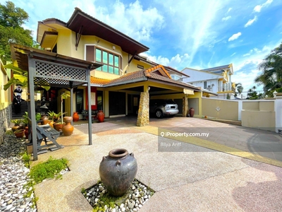Renovated & Extended 2.5 Storey Semid House De Puncak Ukay Ampang