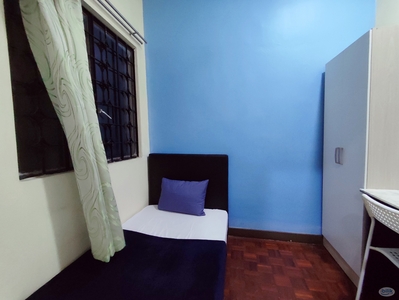 Single female room at uptown Damansara