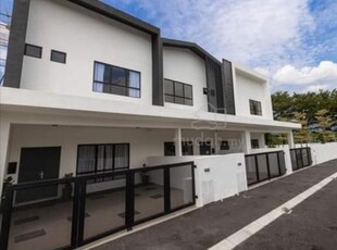 2 storey terrace Ipoh- Luxury Design/ Strategic Location & 100% Loan
