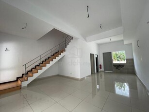 3 Storey Landed house for rent - Kepayan/K Avenue