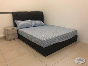 Air Cond Big Single Room at Vivo Residential Suites @ 9 Seputeh Condominium, Old Klang Road,Office provide Free shuttle bus to Mid Valley, Kl Sentral,