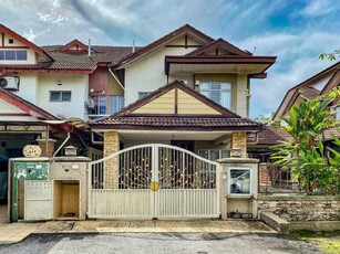 BK4, Bandar Kinrara Puchong, Double storey terrace for sale 22 x 70