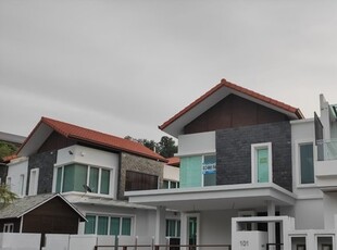 BK9, Bandar Kinrara Puchong, Double story Semi D, Corner unit, move in condition
