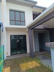 Brand new double storey in Taman Murni, Ainsdale with 4 rooms and 3 bathrooms below RM450K - gated and guarded area