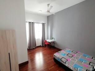 ==Chinese Only==Master Bedroom for Rent at Sri-petaling