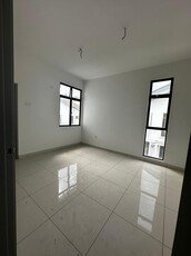 Double Storey Terrace Endlot w 5ft land for sale at Mutiara Rini Homes 7 Johor