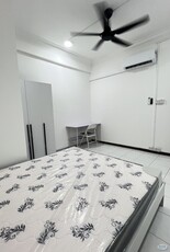 Freshly Renovated Middle Bedroom at Bukit OUG Condo, Bukit Jalil Awan Besar LRT Station