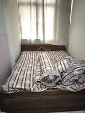 Girls Common Bedroom Nearby HSA/Stadium (Queen Size Bed)