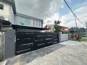 Kebun Teh @ Taman Majidee 2.5 Storey Semi D House For Sale